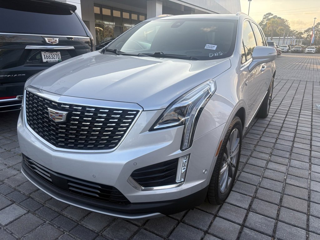 2020 Cadillac XT5 Platinum Premium Luxury photo 2