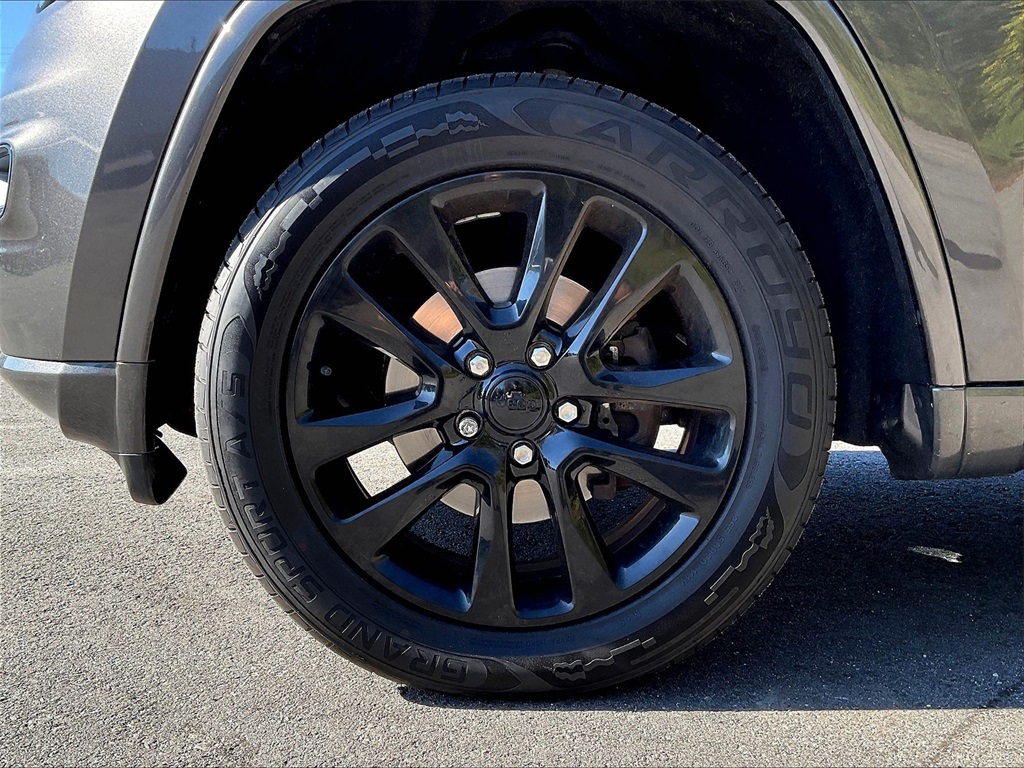 2018 Jeep Grand Cherokee Altitude photo 21