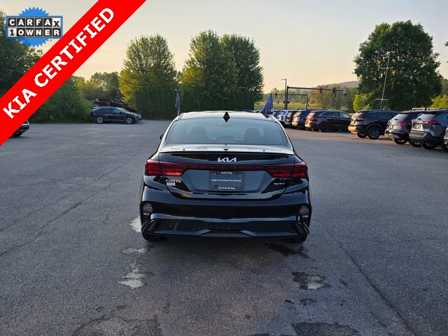 2022 Kia Forte GT-Line photo 6