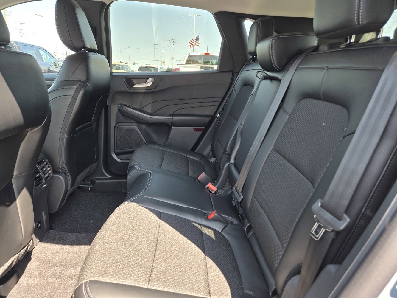 2025 Ford Escape Plug-In Hybrid photo 18
