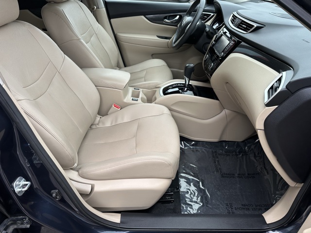 2016 Nissan Rogue SL photo 19
