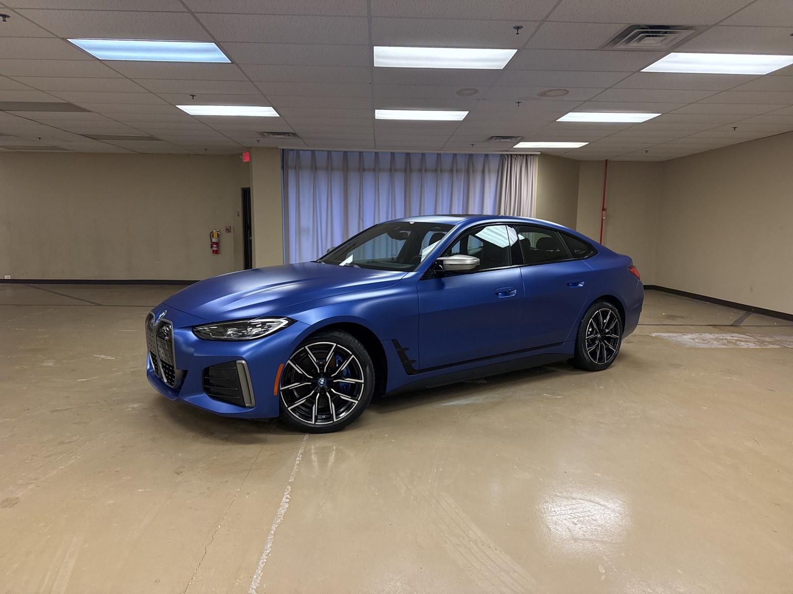 2023 BMW i4 M50's photo