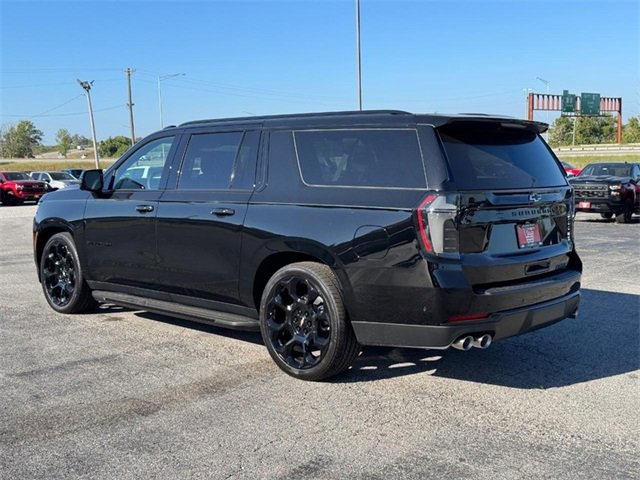 2026 Chevrolet Suburban RST photo 3