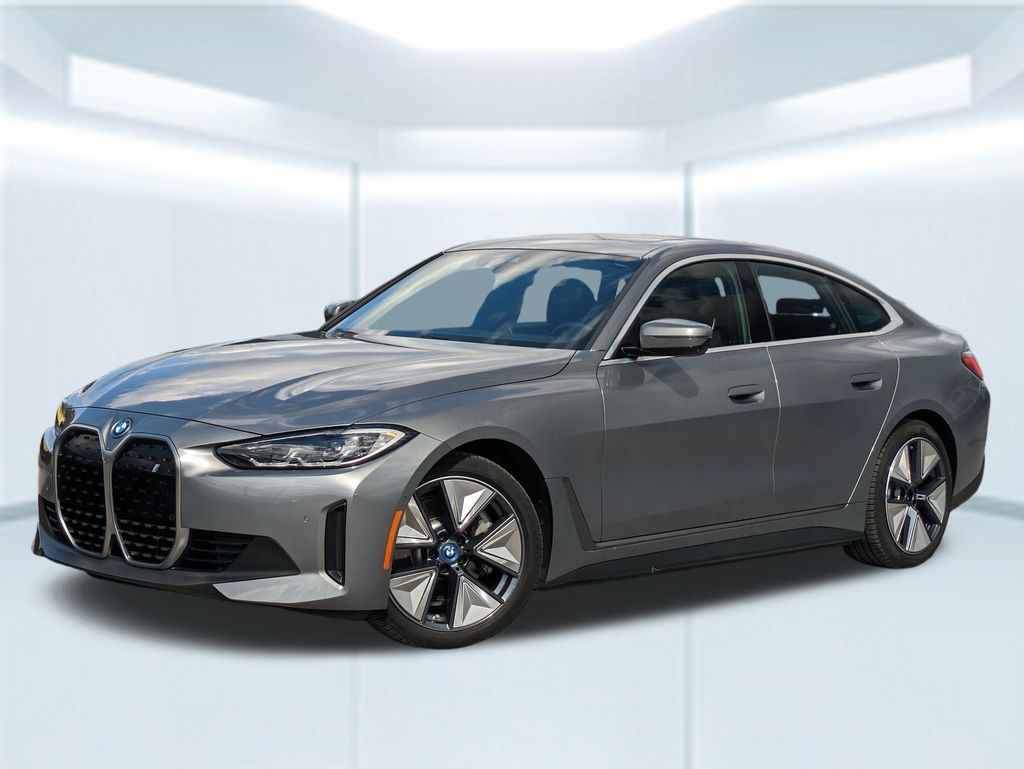 2023 BMW i4 40's photo