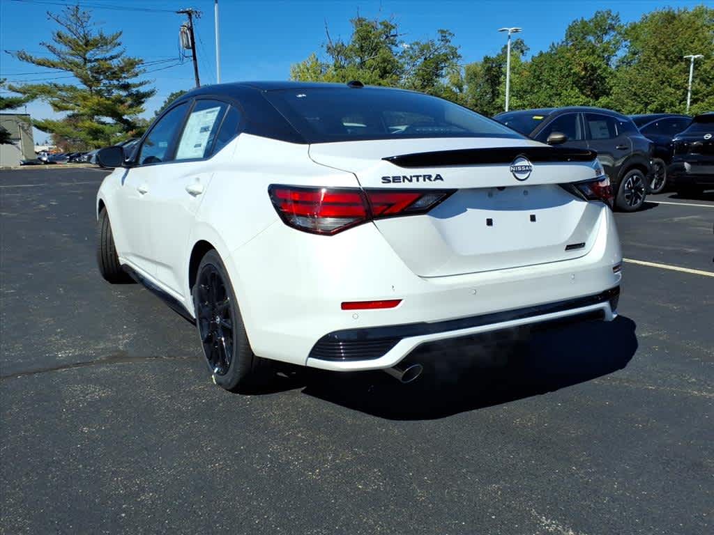 2025 Nissan Sentra SR Midnight Edition photo 3