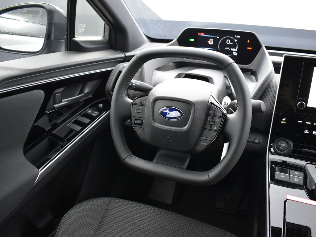 2025 Subaru Solterra Premium photo 13
