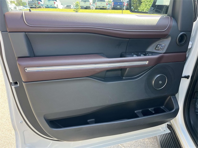 2024 Ford Expedition Limited photo 17