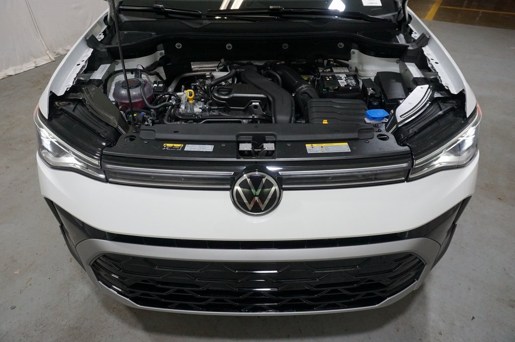 2025 Volkswagen Taos SEL photo 23