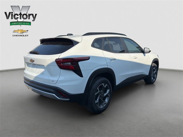 2025 Chevrolet Trax LT photo 6