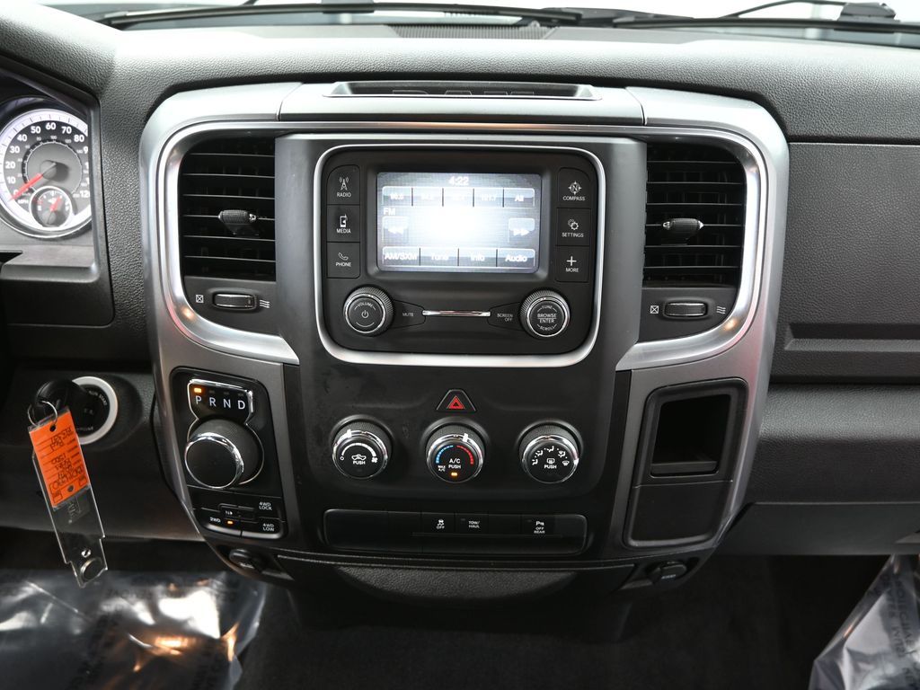 2024 Ram 1500 Classic Warlock photo 22
