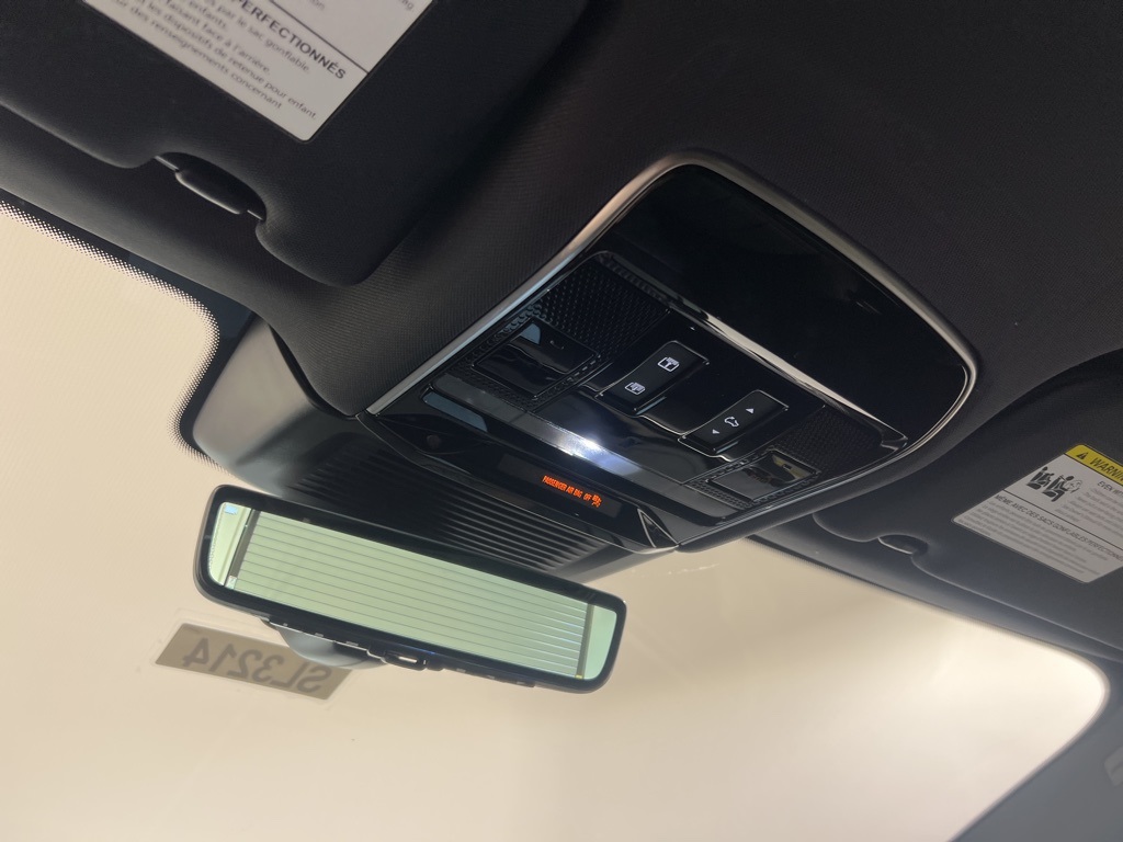 2025 Land Rover Range Rover Sport SE photo 16