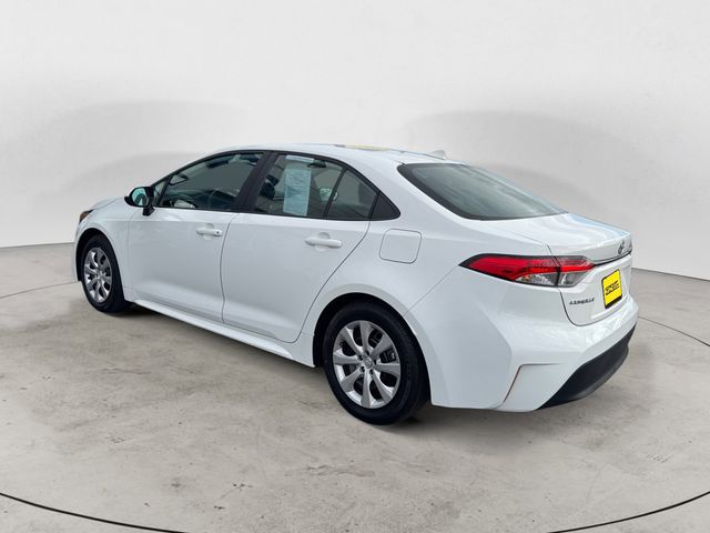 2024 Toyota Corolla LE photo 3