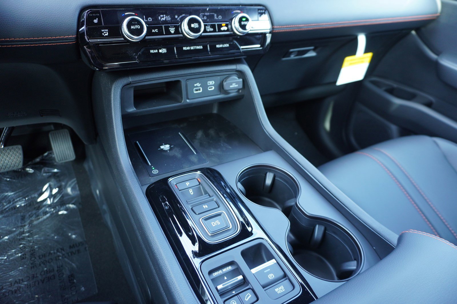 2025 Honda Pilot TrailSport photo 12
