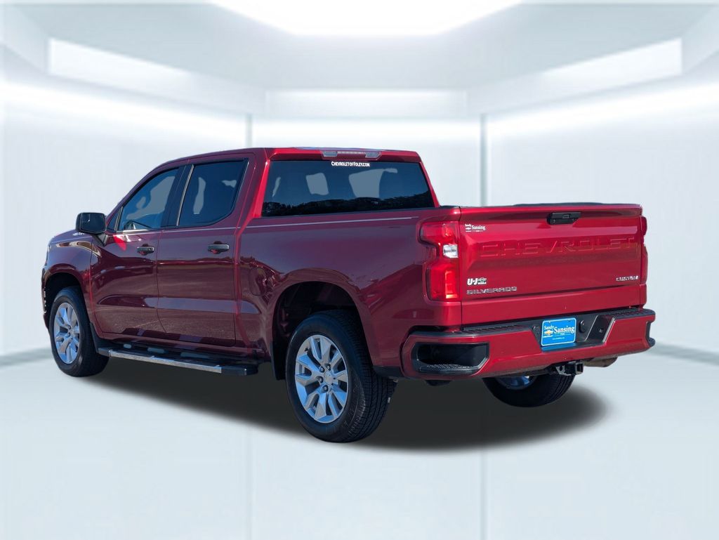 2022 Chevrolet Silverado 1500 Custom photo 2