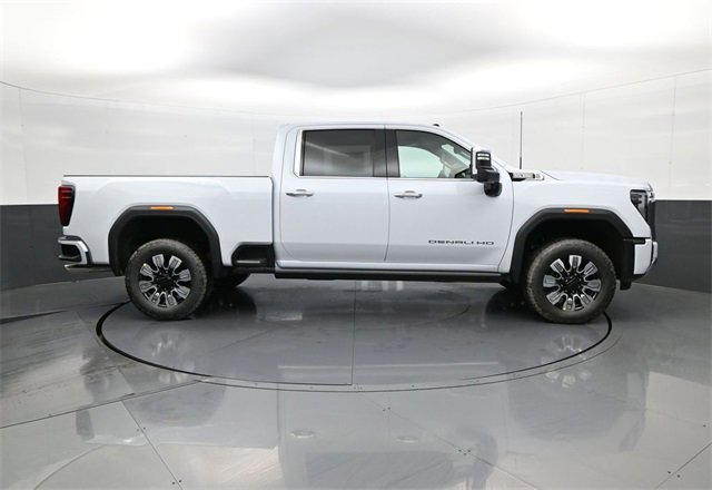 2026 Gmc Sierra HD Denali photo 2
