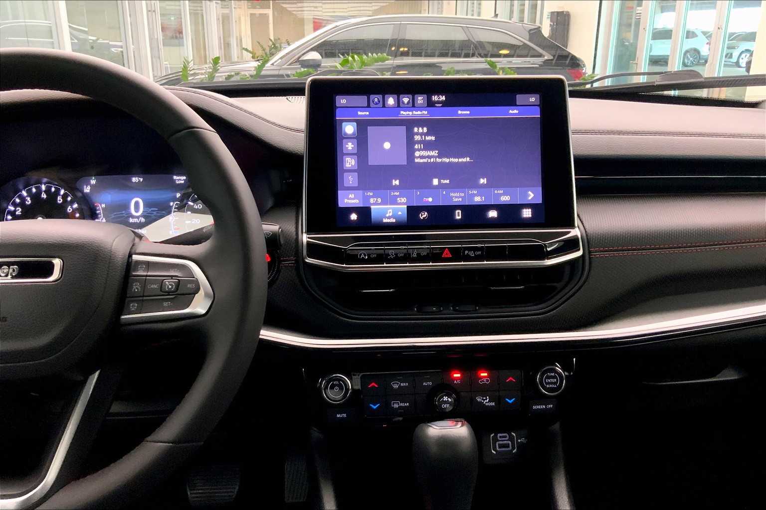2024 Jeep Compass Trailhawk photo 5