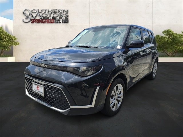 2023 Kia Soul LX photo 2