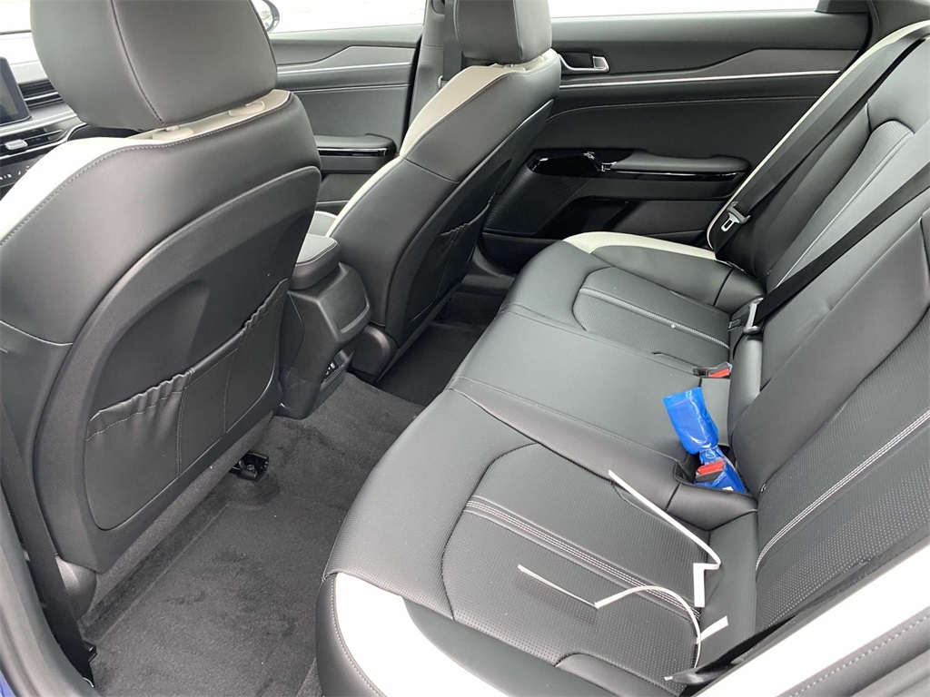 2025 Kia K5 GT-Line photo 10