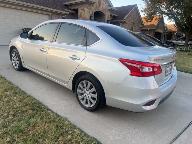 2017 Nissan Sentra S photo 4