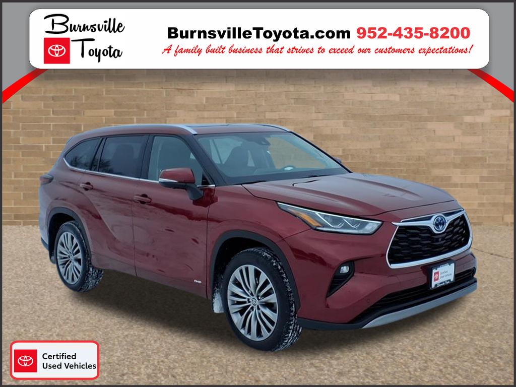 2024 Toyota Highlander Platinum's photo