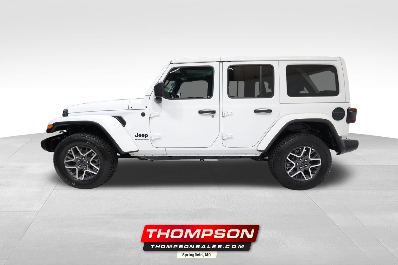 2025 Jeep Wrangler 4-Door Sahara's photo