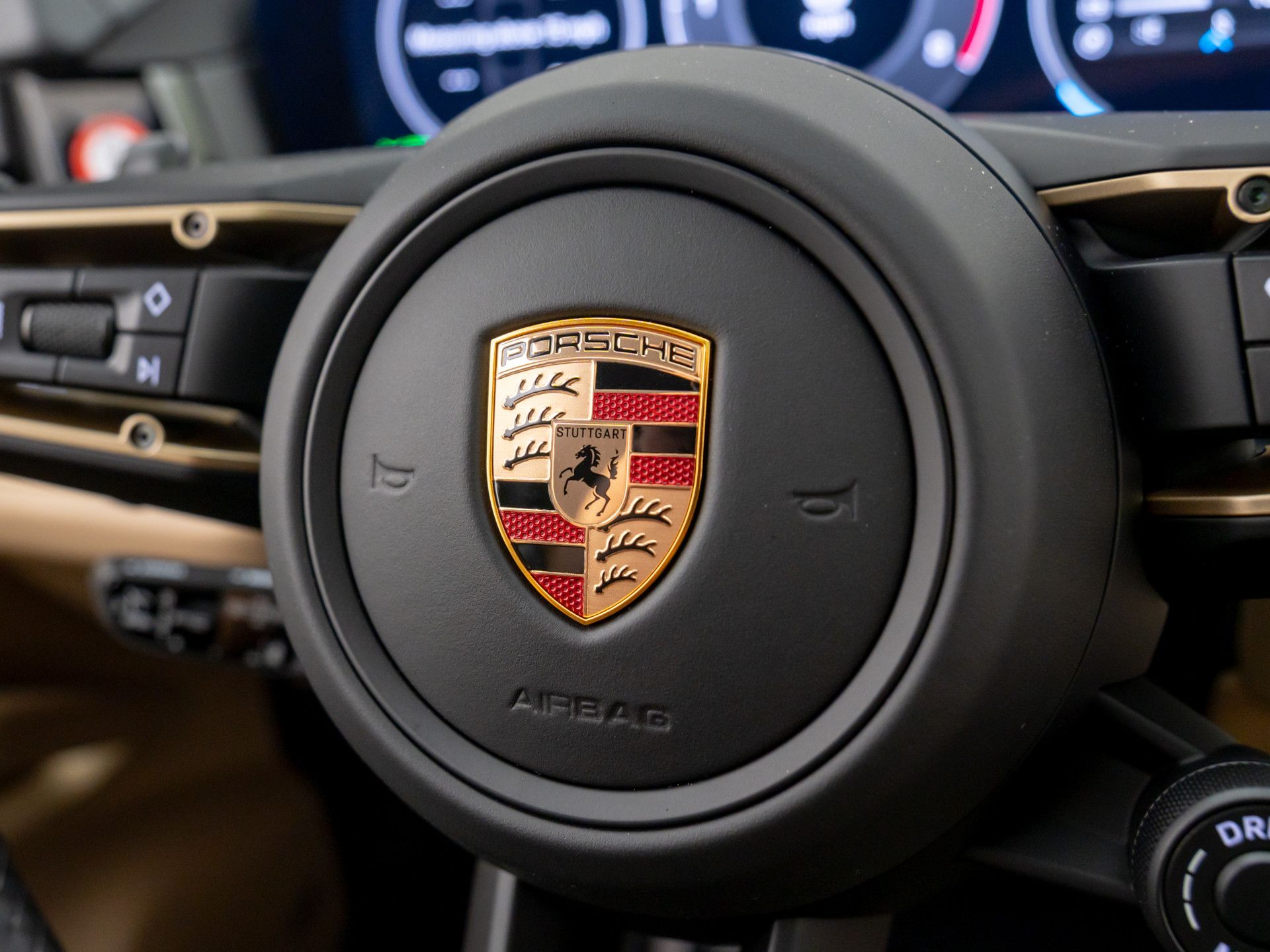 2025 Porsche Cayenne Coupe S photo 18