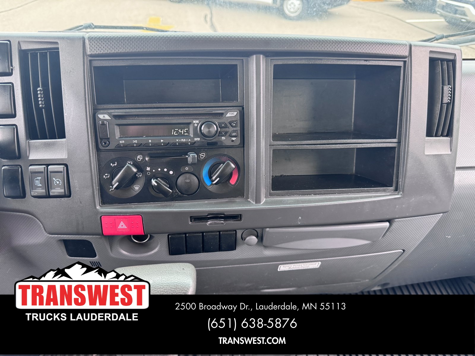 2019 Isuzu NPR photo 13