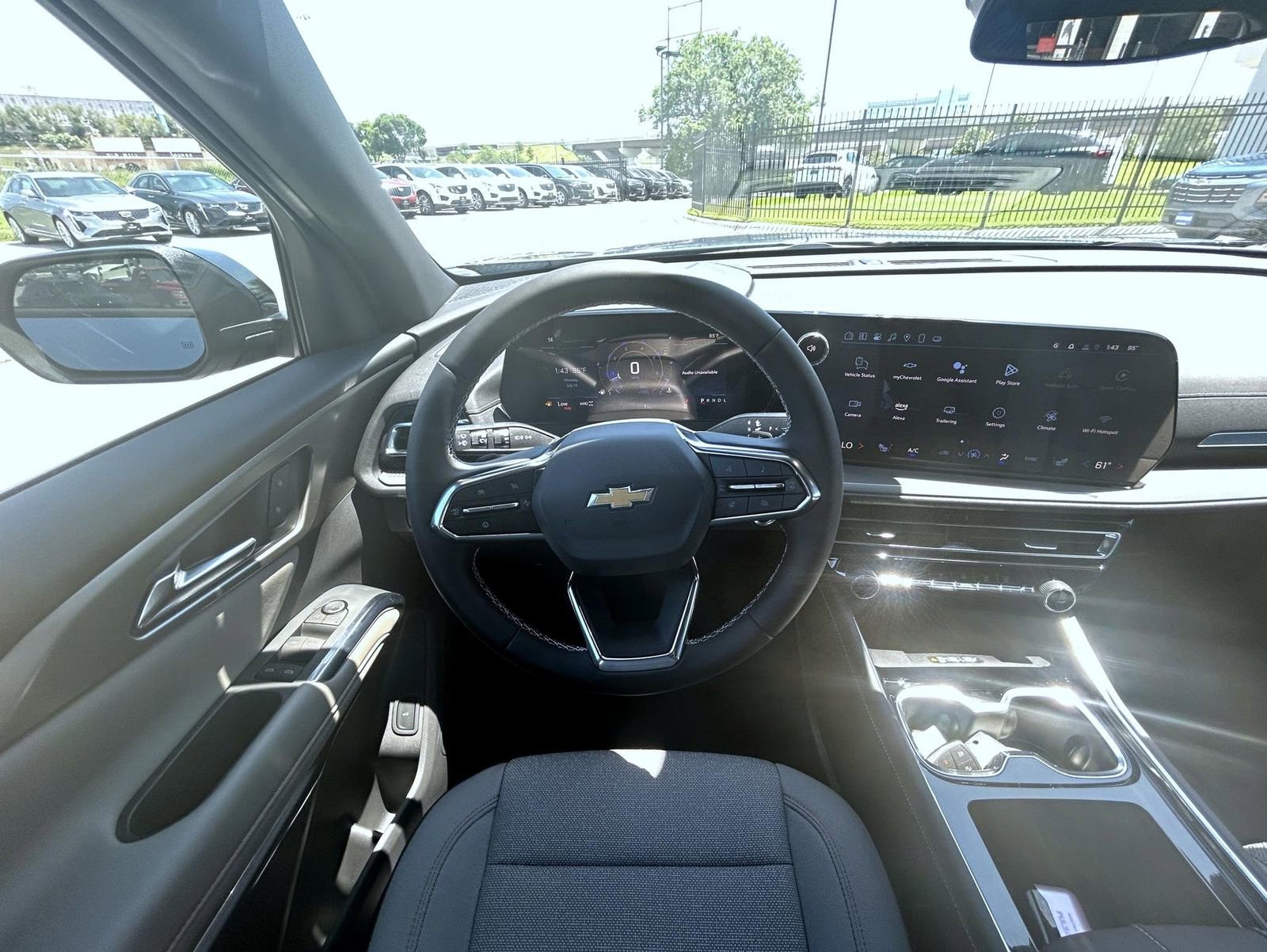 2025 Chevrolet Traverse photo 12