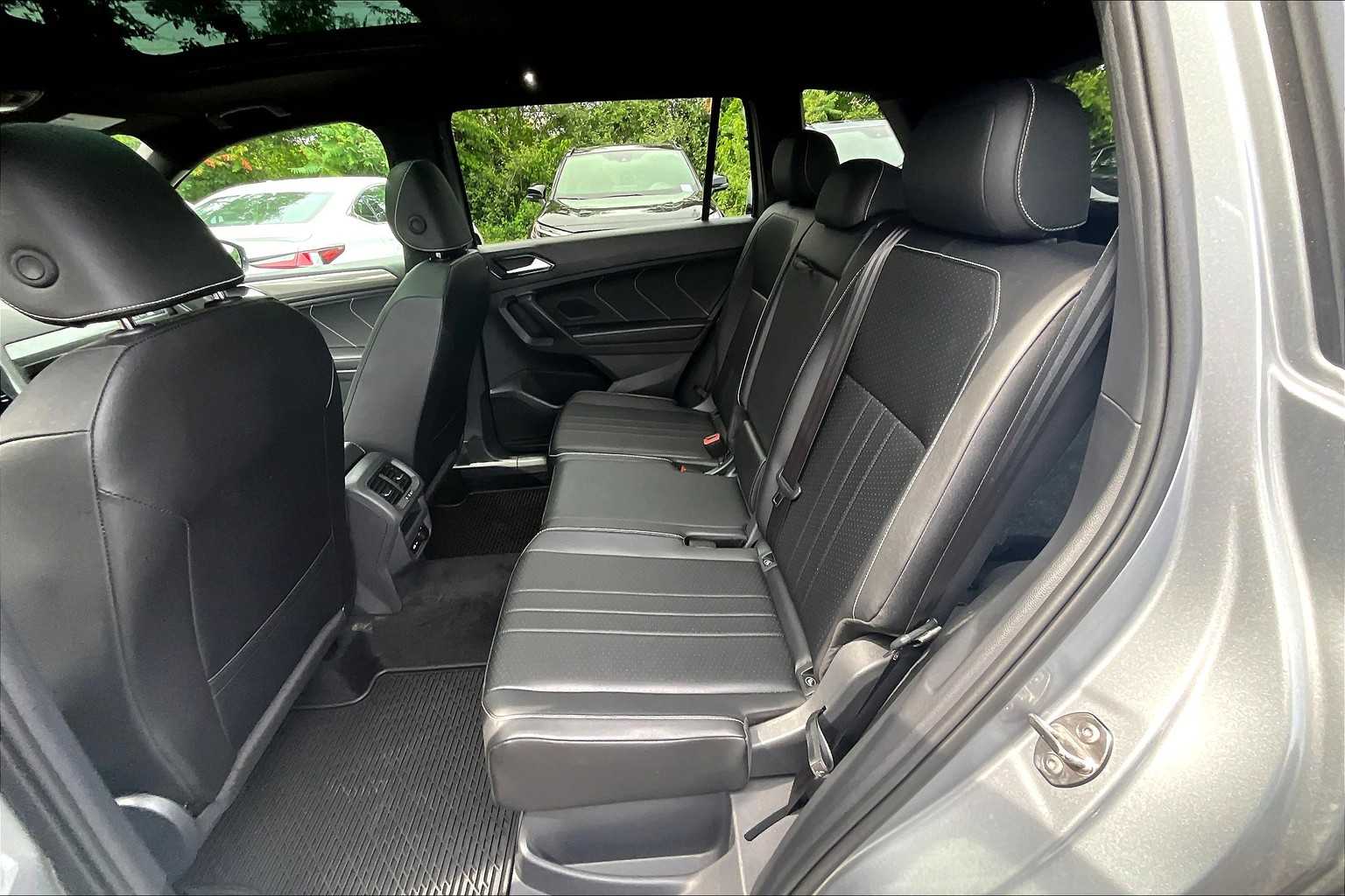 2024 Volkswagen Tiguan SE R-Line Black photo 17