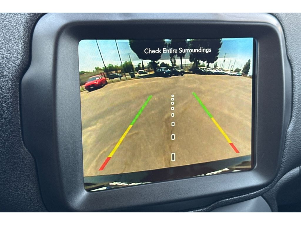 2022 Jeep Renegade Latitude photo 24