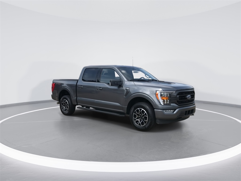 2023 Ford F-150 XLT photo 2