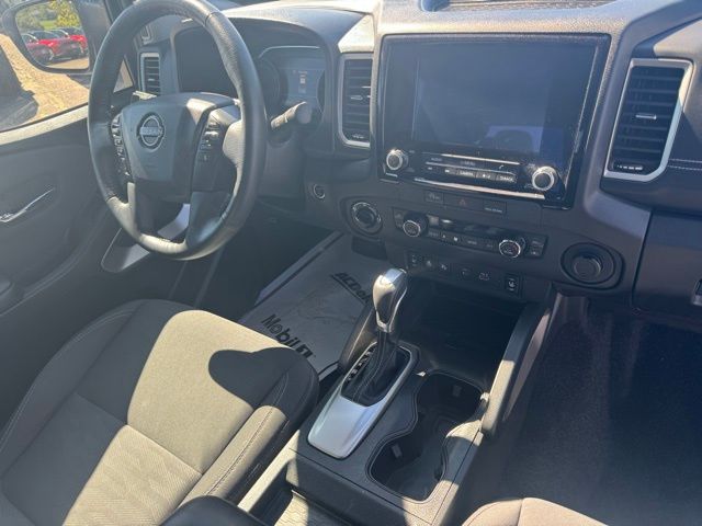 2024 Nissan Frontier SV photo 22