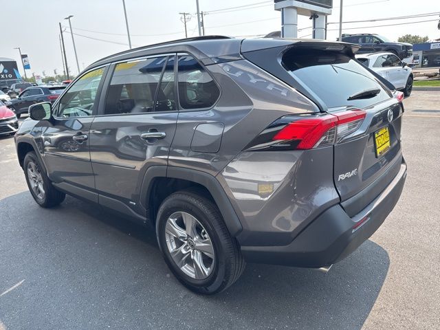 2023 Toyota RAV4 Hybrid LE photo 4