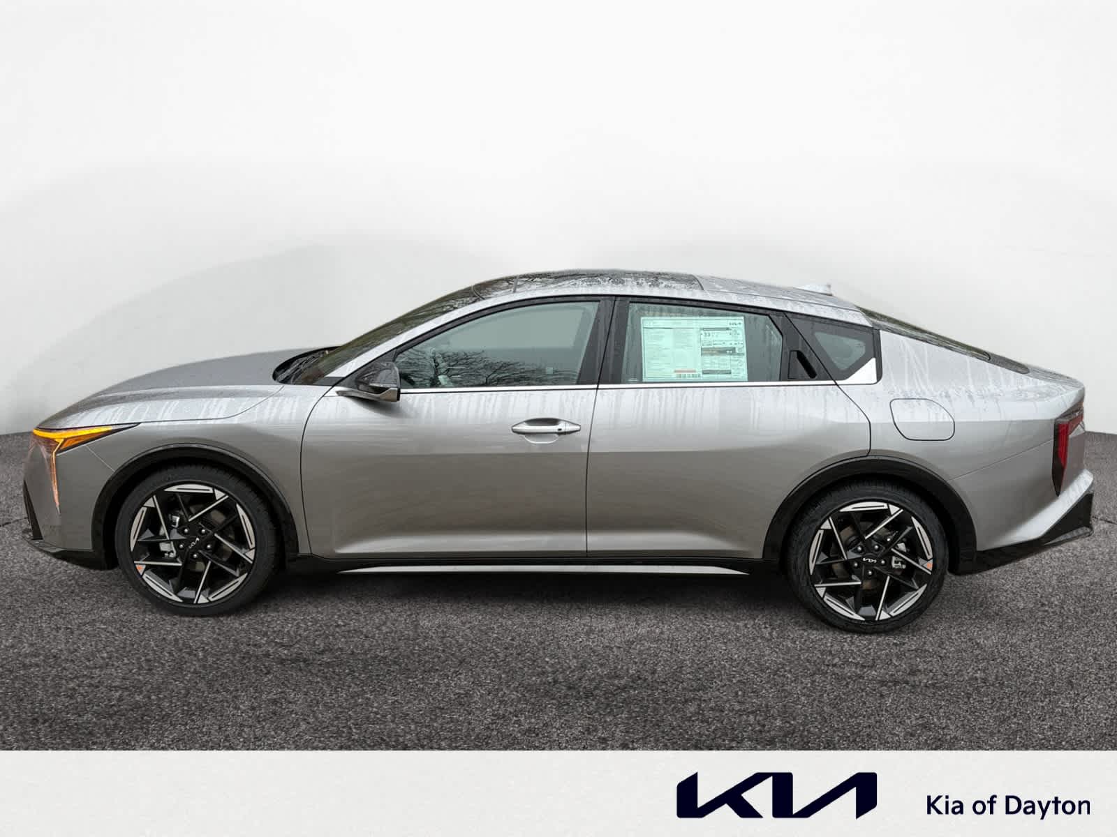 2025 Kia K4 GT-Line photo 2
