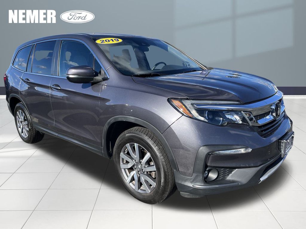 2019 Honda Pilot EX's photo