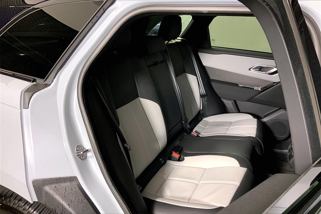 2024 Land Rover Range Rover Velar SE photo 24