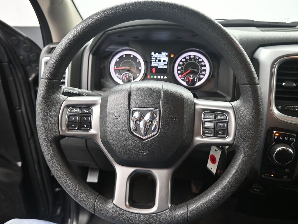 2024 Ram 1500 Classic SLT photo 3