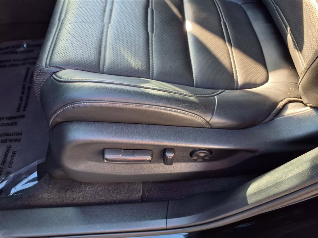 2022 Honda CR-V Touring photo 13