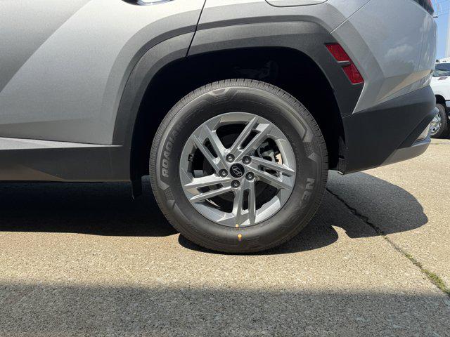 2025 Hyundai Tucson SE photo 14