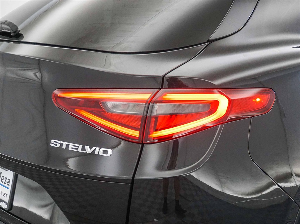 2020 Alfa Romeo Stelvio Ti photo 7