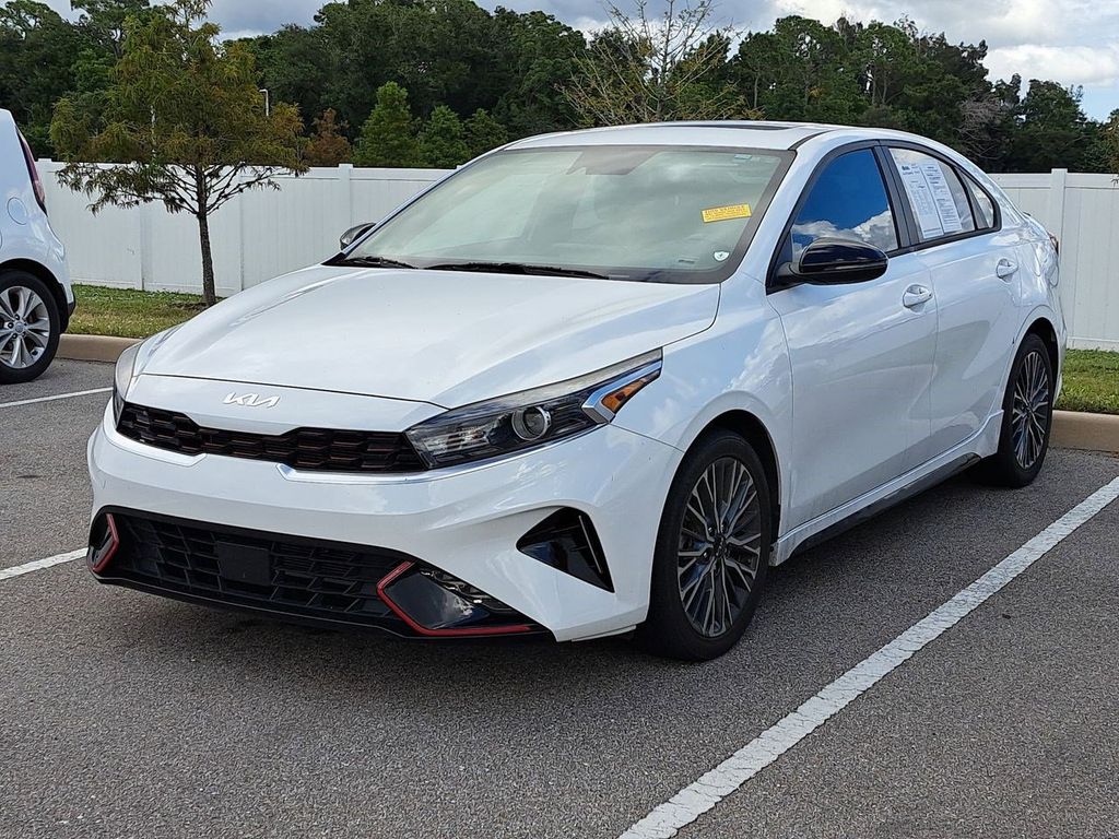 2024 Kia Forte GT-Line photo 2