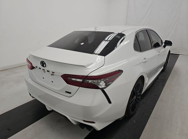2021 Toyota Camry XSE photo 3