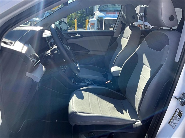 2023 Volkswagen Taos SE photo 19
