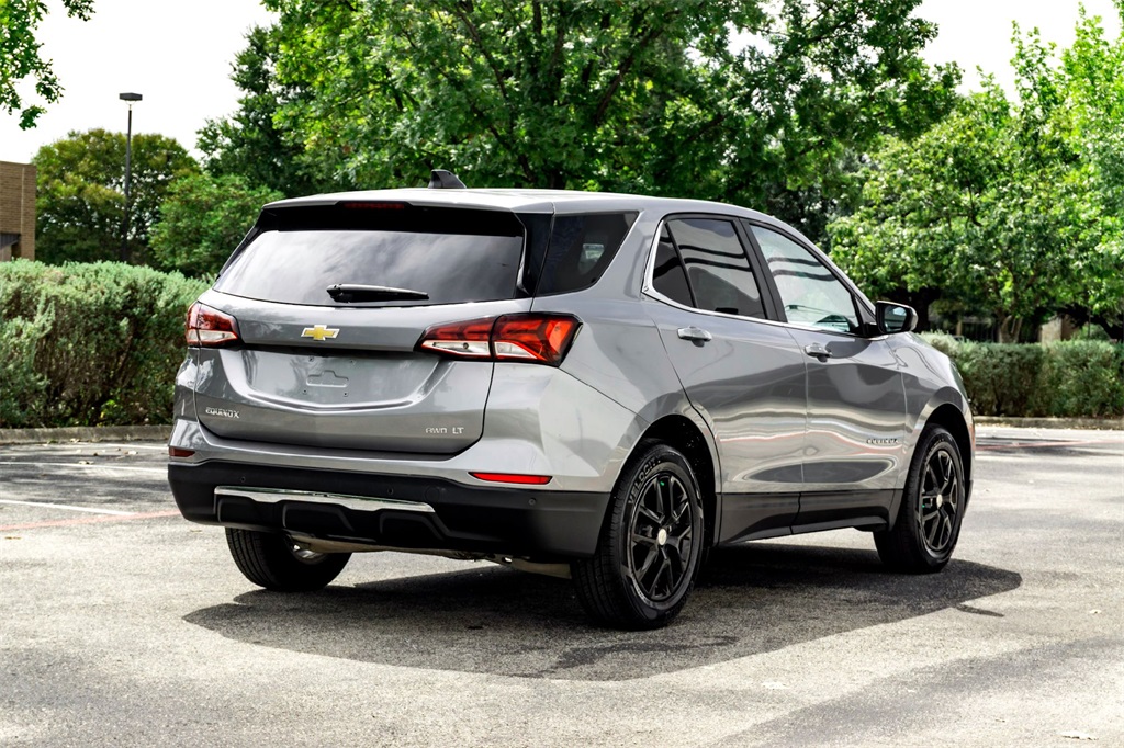 2024 Chevrolet Equinox LT photo 5