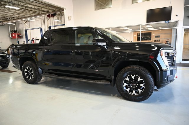 2026 Gmc Sierra EV AT4 photo 4