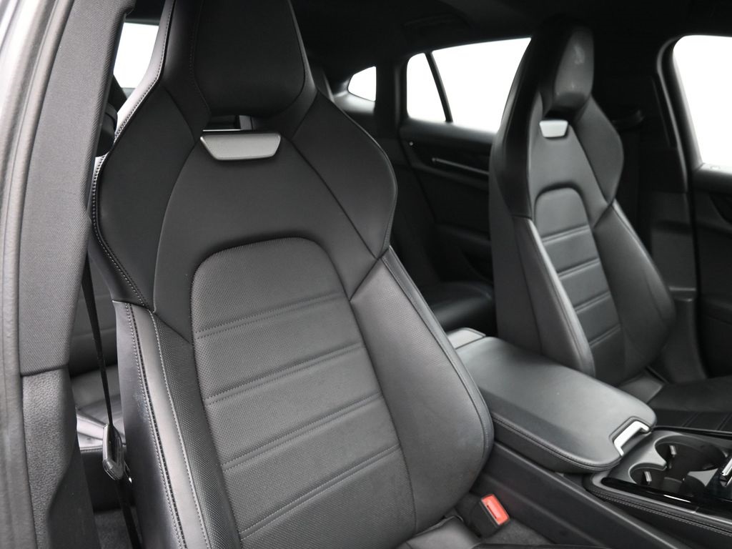 2024 Porsche Panamera Base photo 16