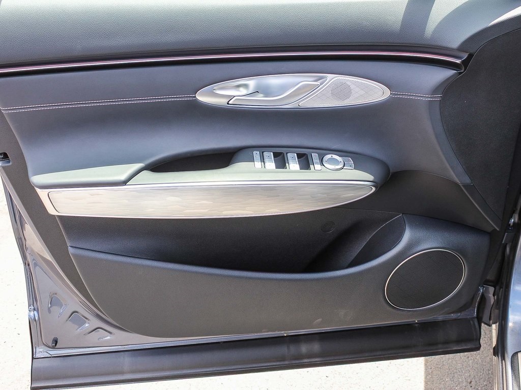 2026 Genesis Electrified GV70 photo 20