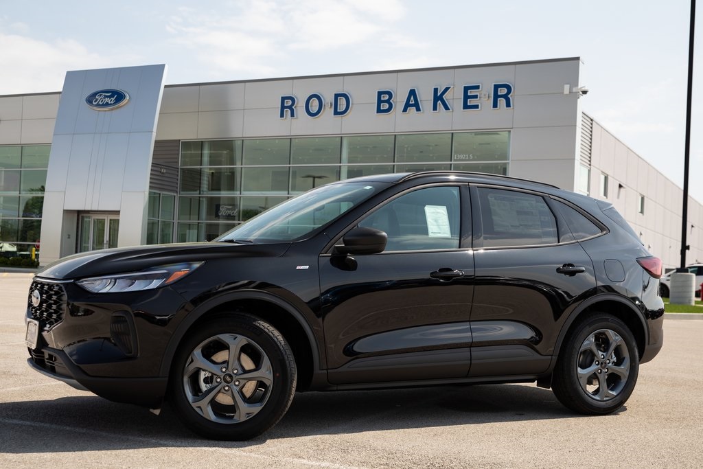 2025 Ford Escape ST-Line photo 2