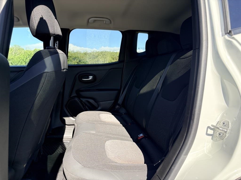 2023 Jeep Renegade Latitude photo 10
