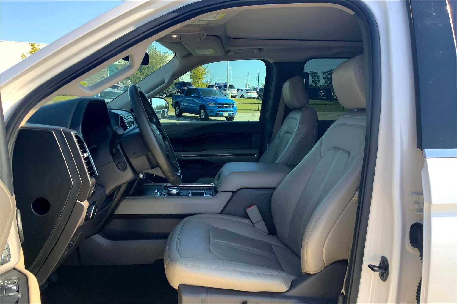 2019 Ford Expedition Limited photo 5